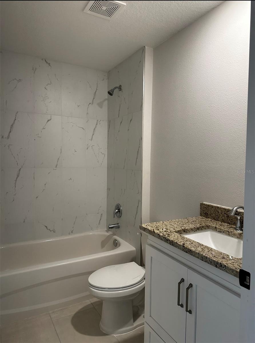 Image 11 of 16 For 1450 5th Avenue