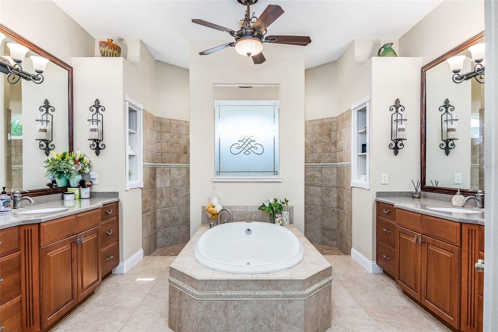 Image 27 of 82 For 6115 Anello Drive