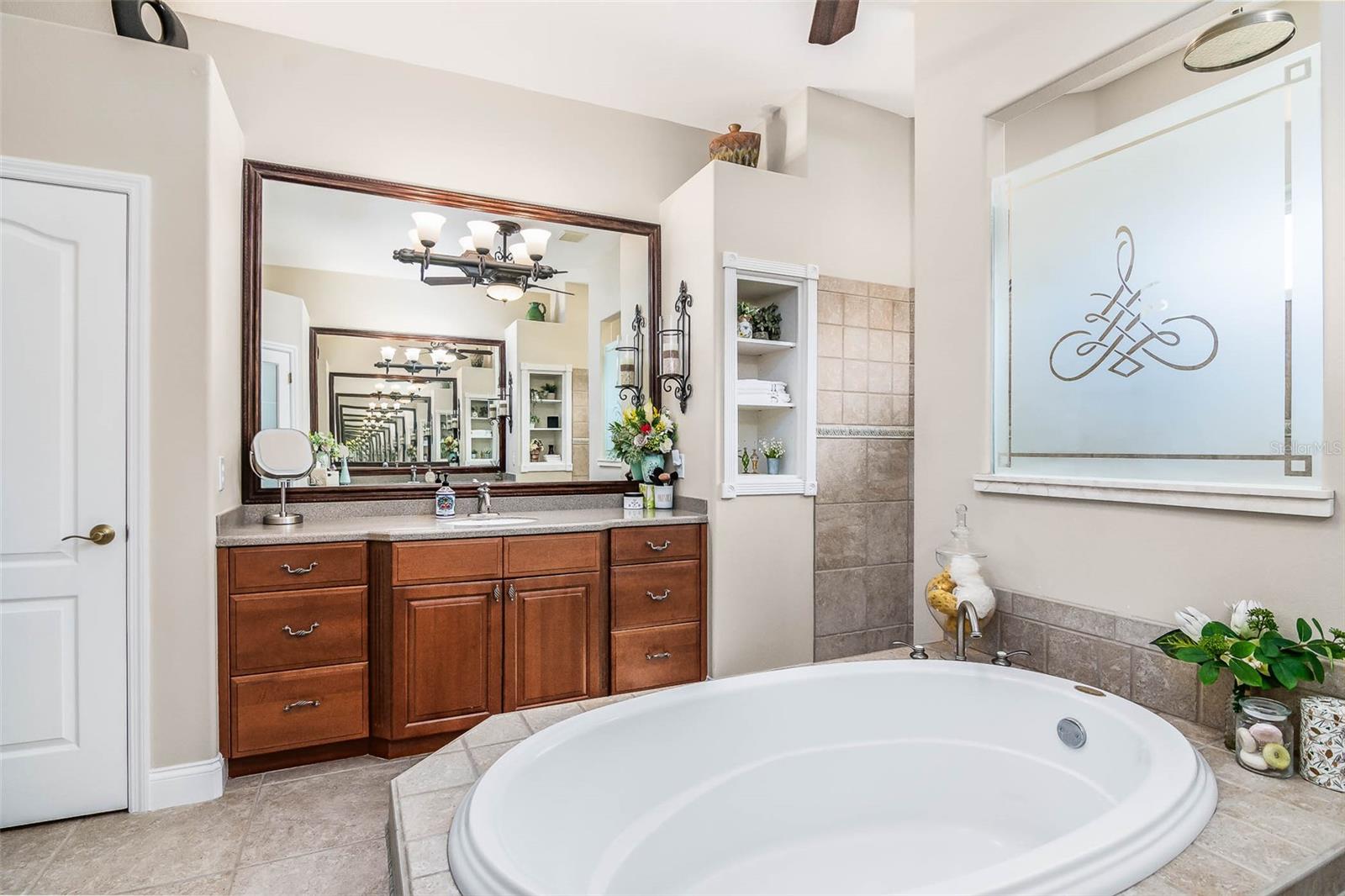 Image 29 of 82 For 6115 Anello Drive