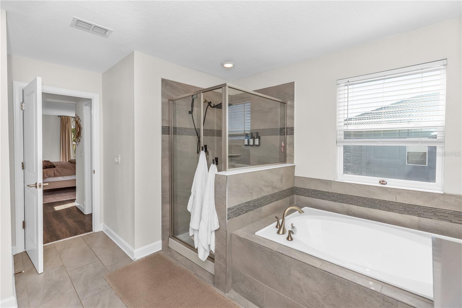 Listing photo id 11 for 1455 Olympic Club Boulevard