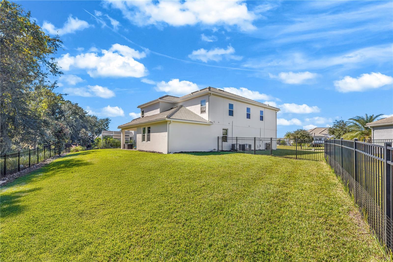 Listing photo id 27 for 1455 Olympic Club Boulevard