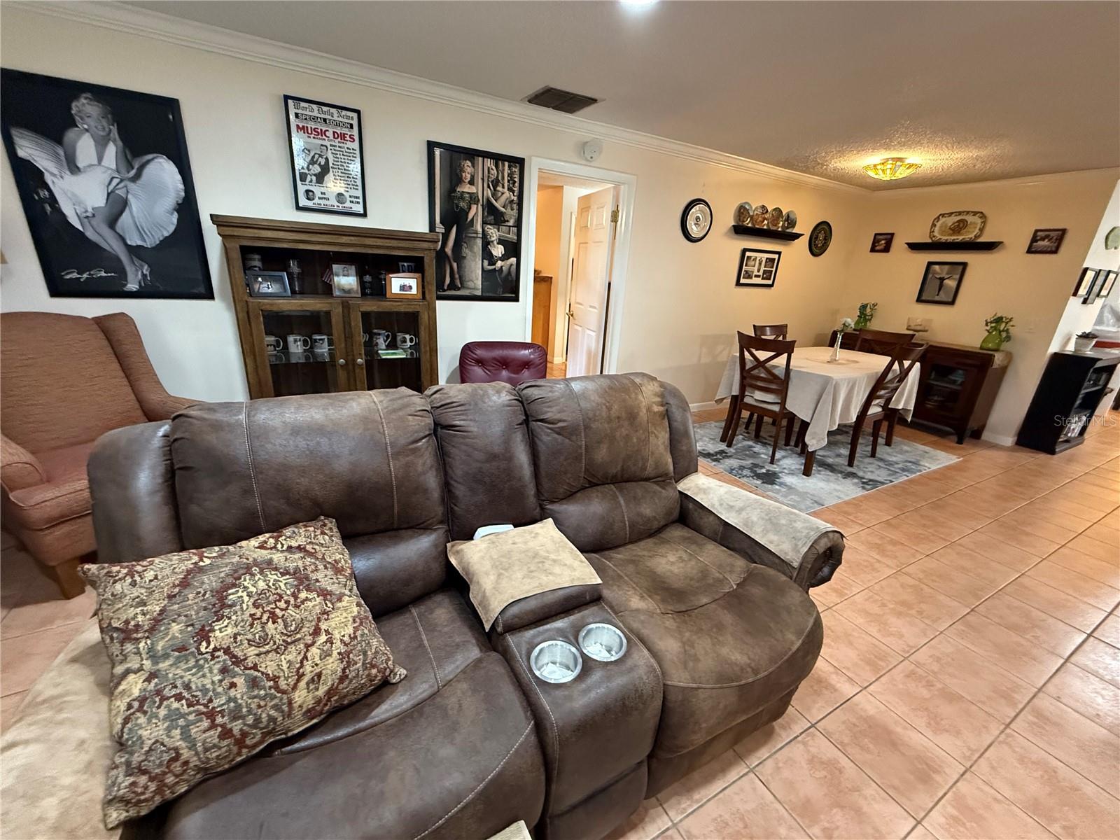 Image 17 of 34 For 2401 Antilles Drive