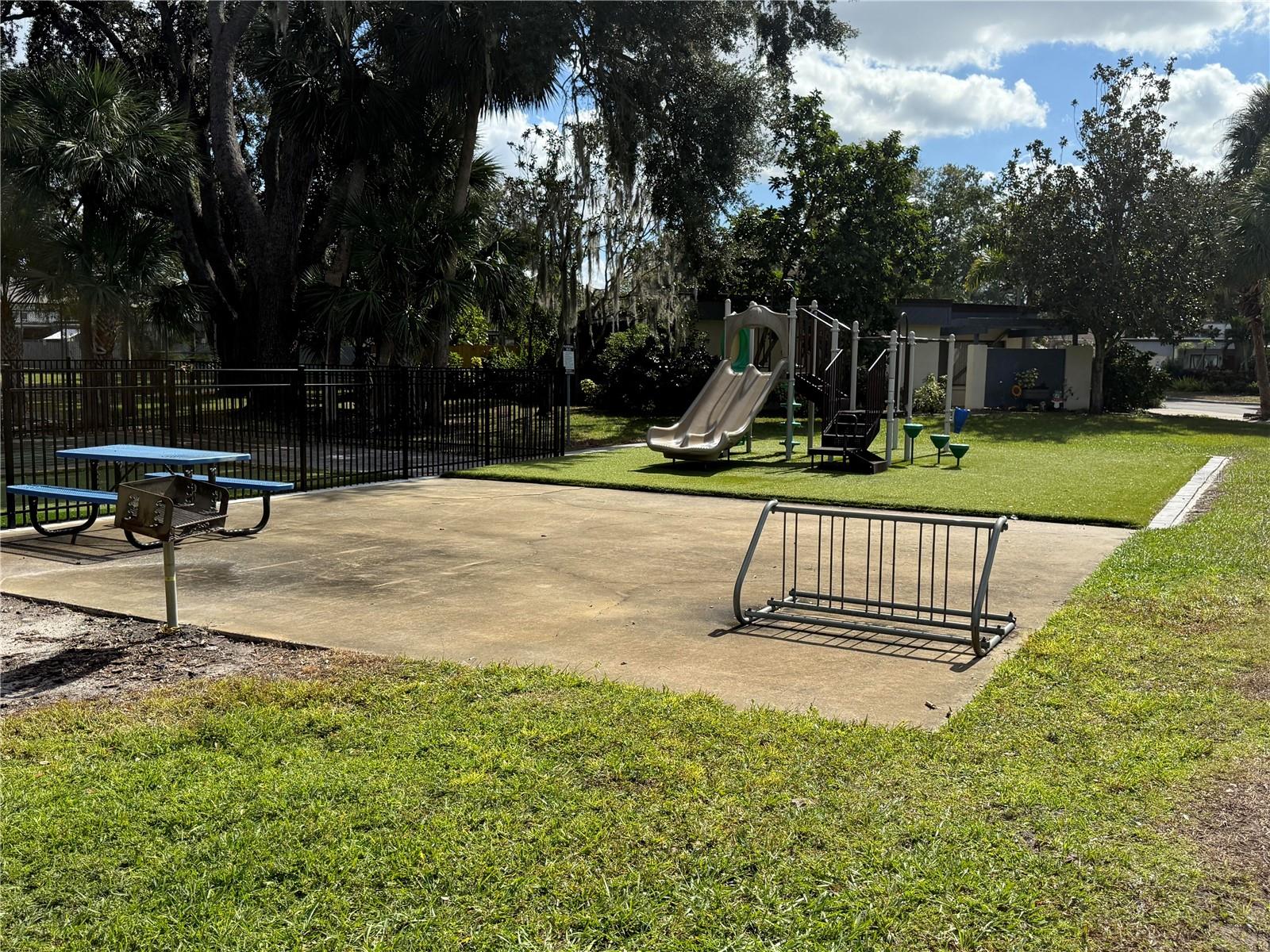 Image 34 of 34 For 2401 Antilles Drive