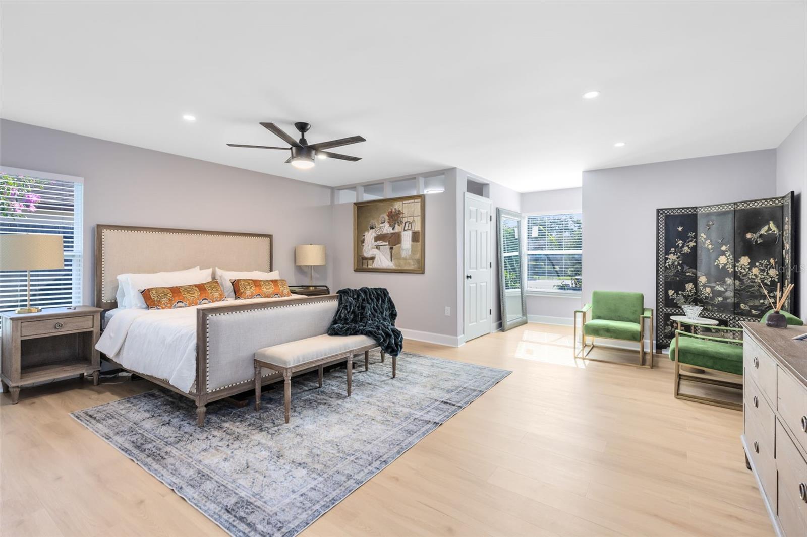 Listing photo id 12 for 404 Charleswood Avenue