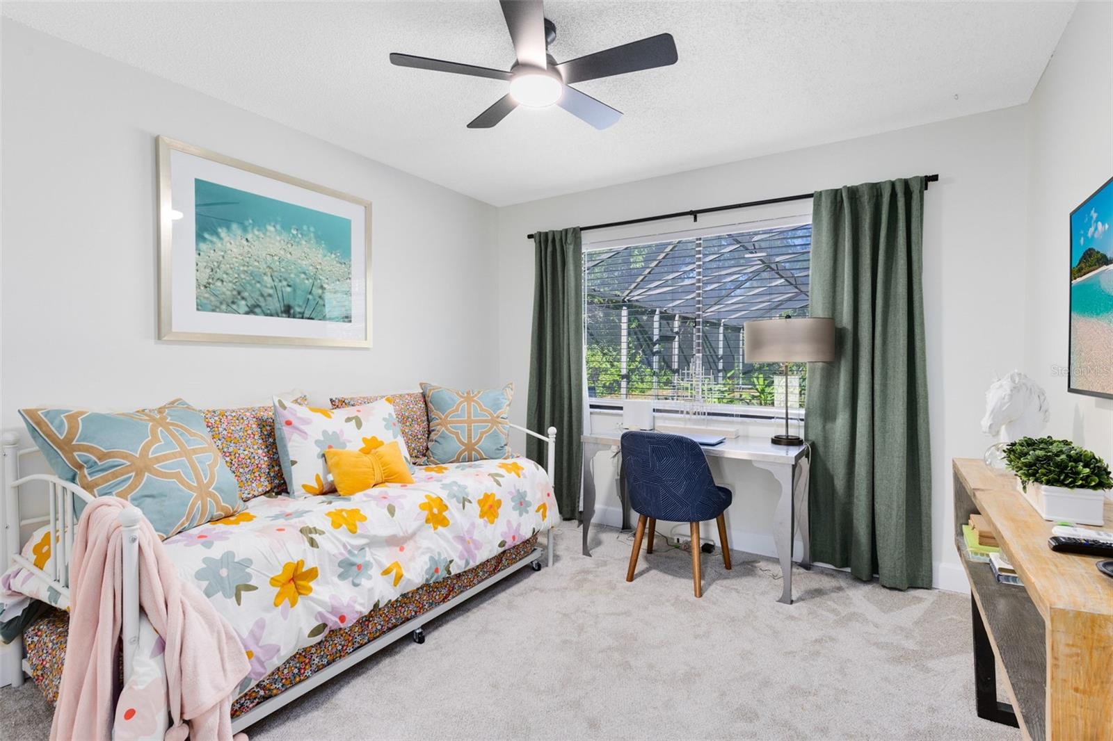 Listing photo id 18 for 404 Charleswood Avenue