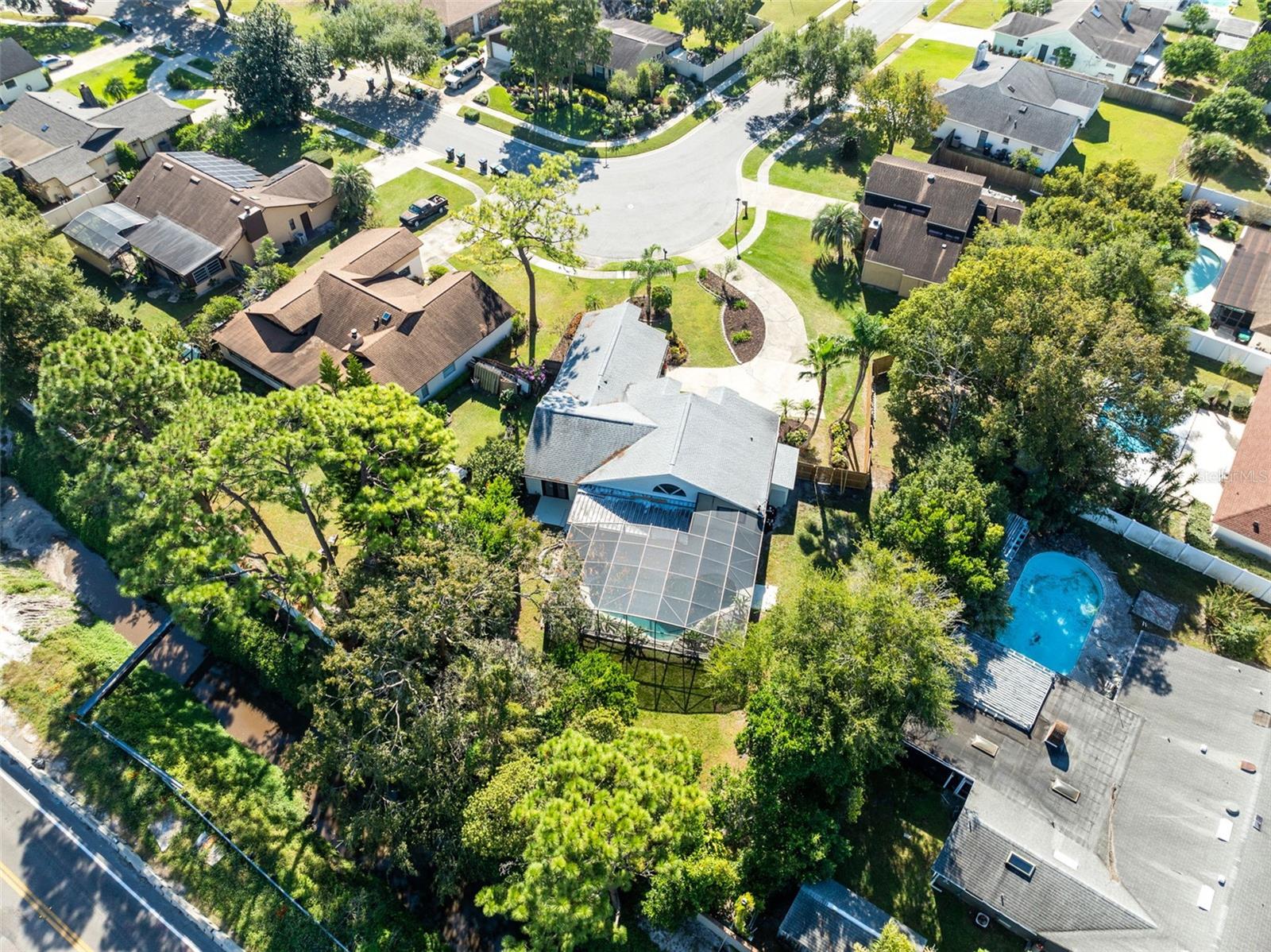 Listing photo id 29 for 404 Charleswood Avenue