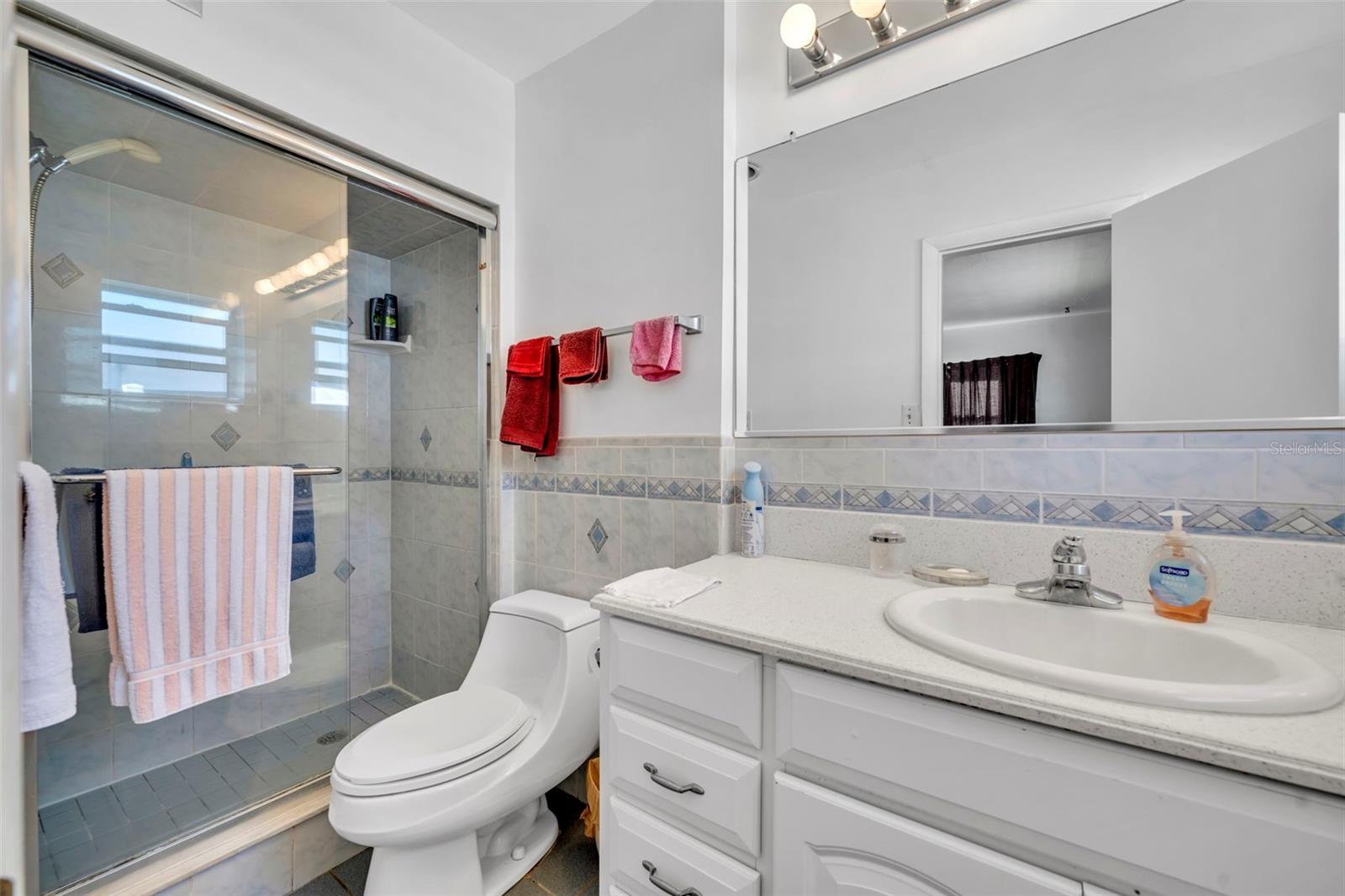 Image 15 of 31 For 2653 Vina Del Mar Boulevard