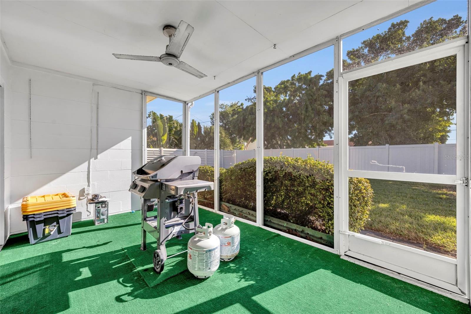 Image 21 of 31 For 2653 Vina Del Mar Boulevard