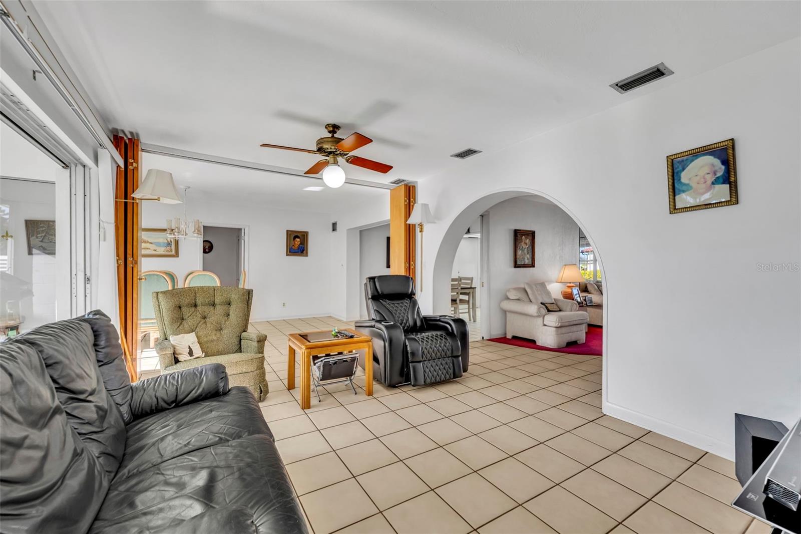 Image 7 of 31 For 2653 Vina Del Mar Boulevard