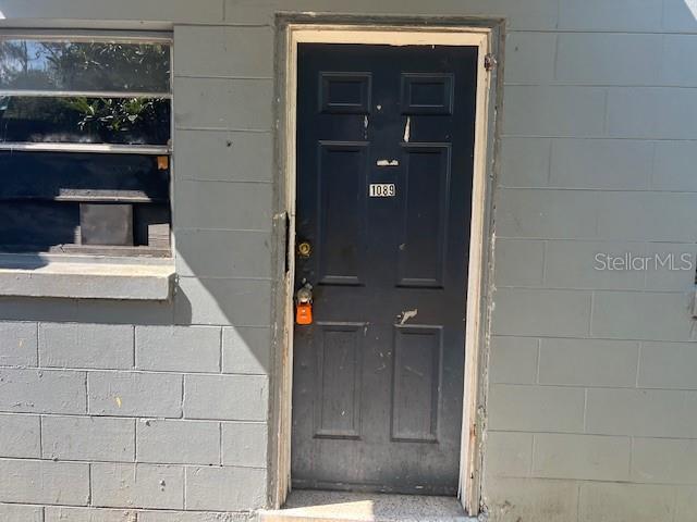 Image 5 of 10 For 1089 De Leon Avenue