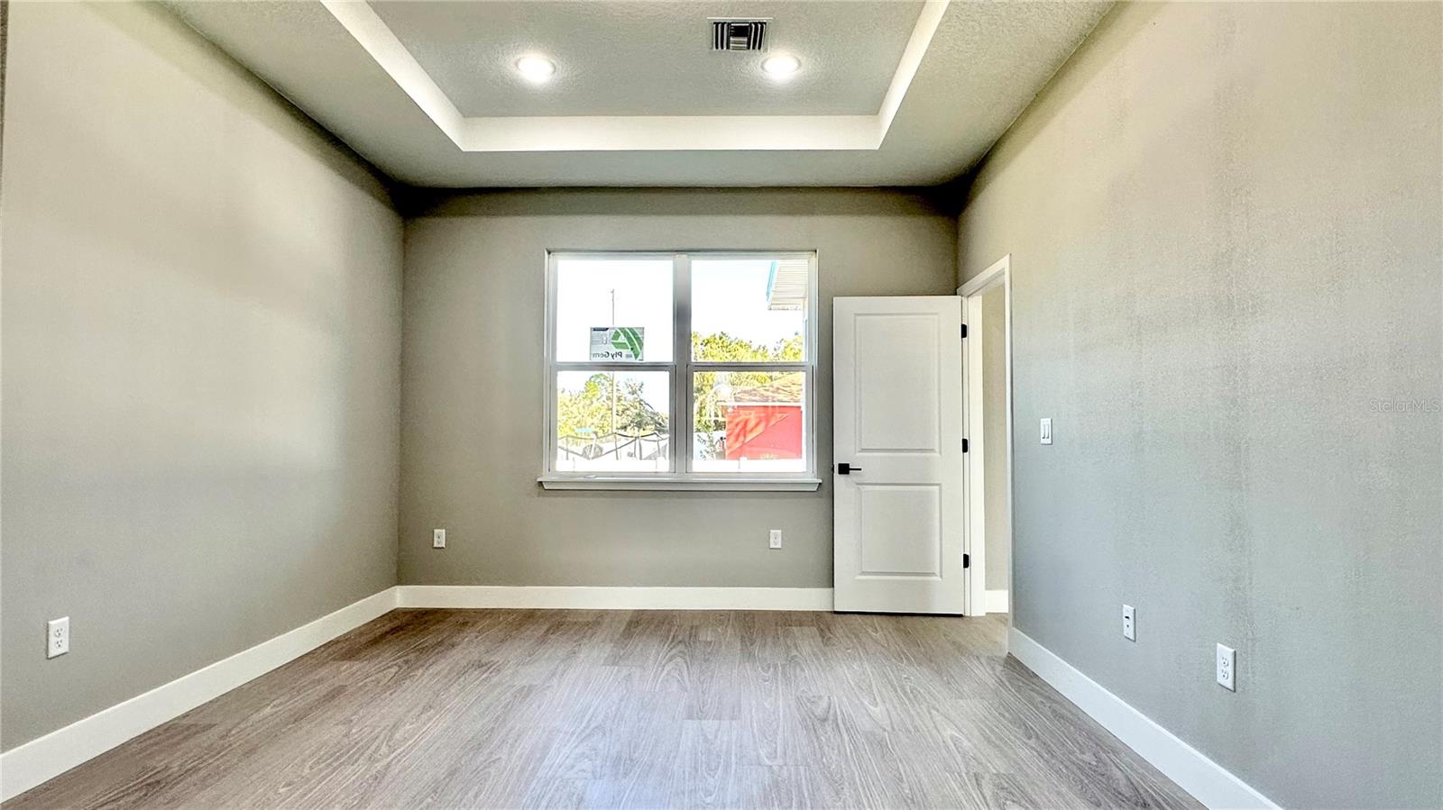 Image 33 of 50 For 701 Fulmar Court