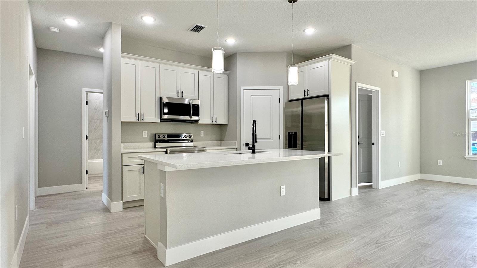 Image 7 of 50 For 701 Fulmar Court