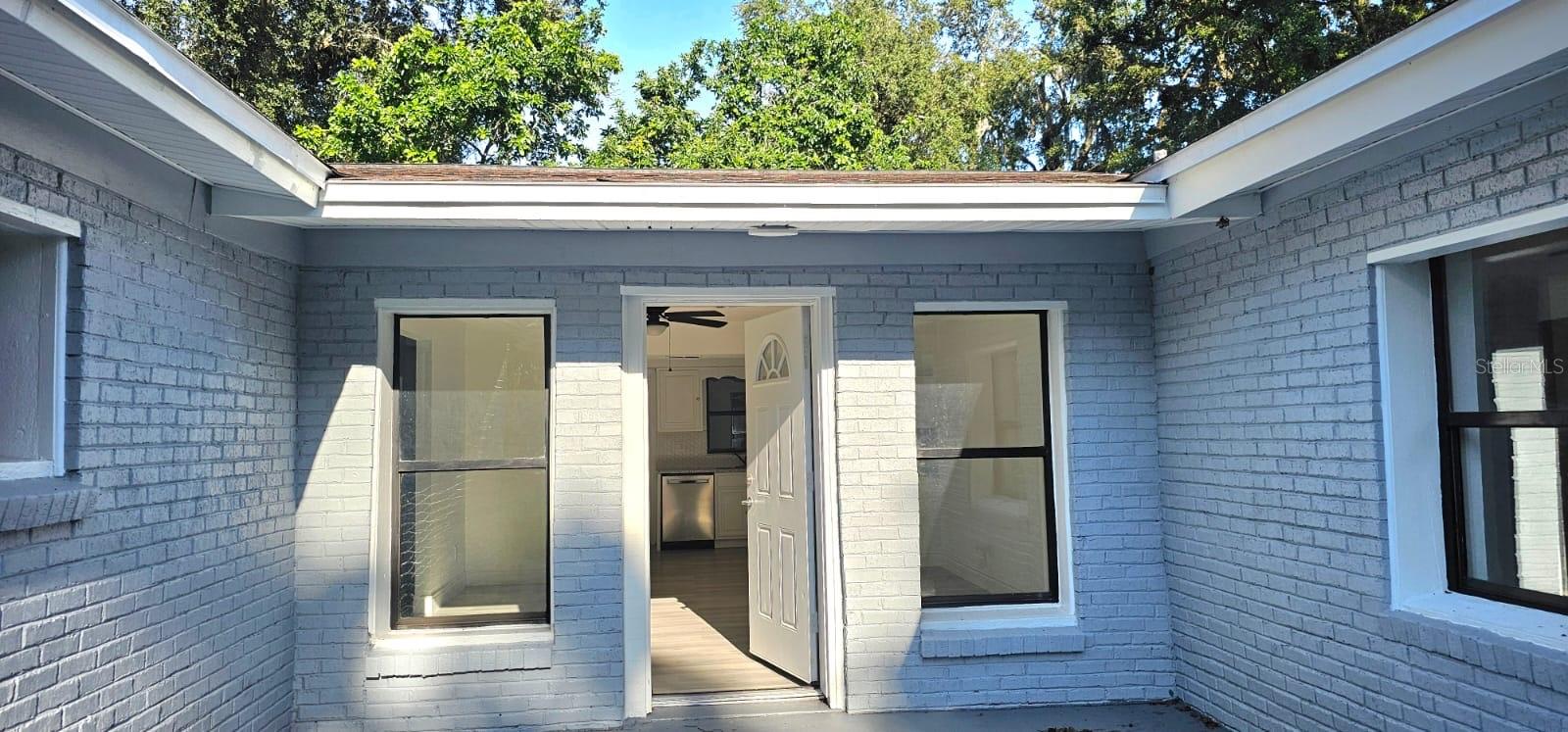 Image 2 of 18 For 2525 Poinsetta Avenue