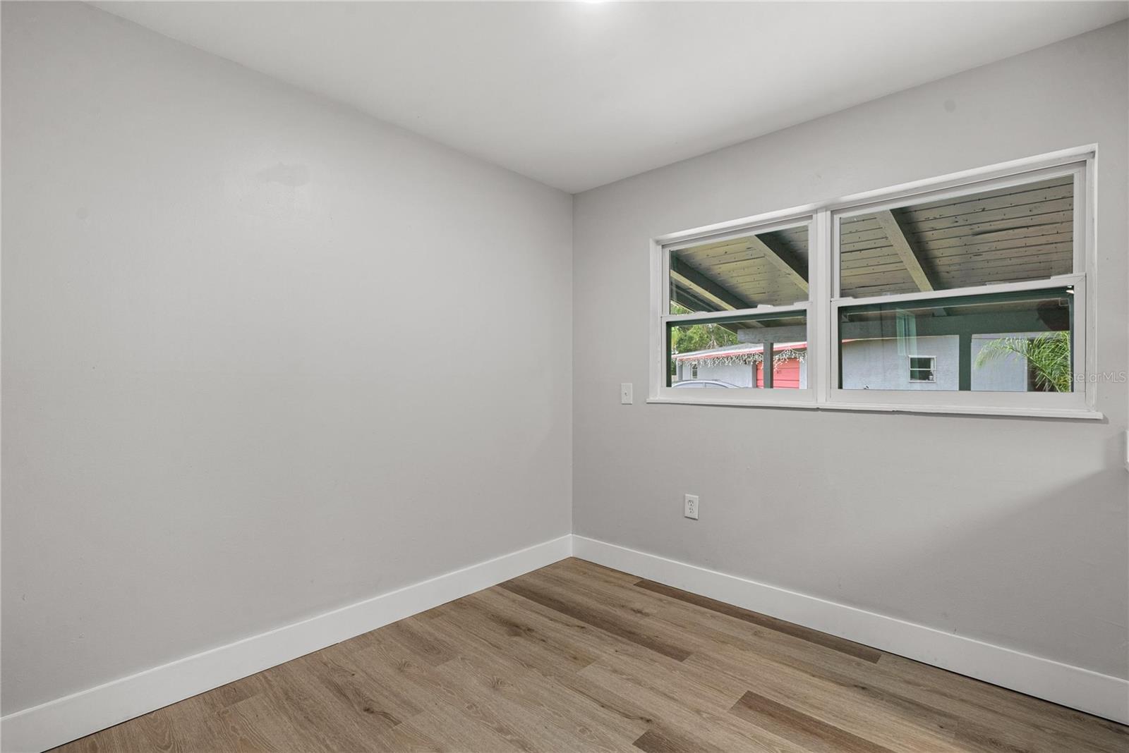 Image 11 of 18 For 3659 Lalani Way