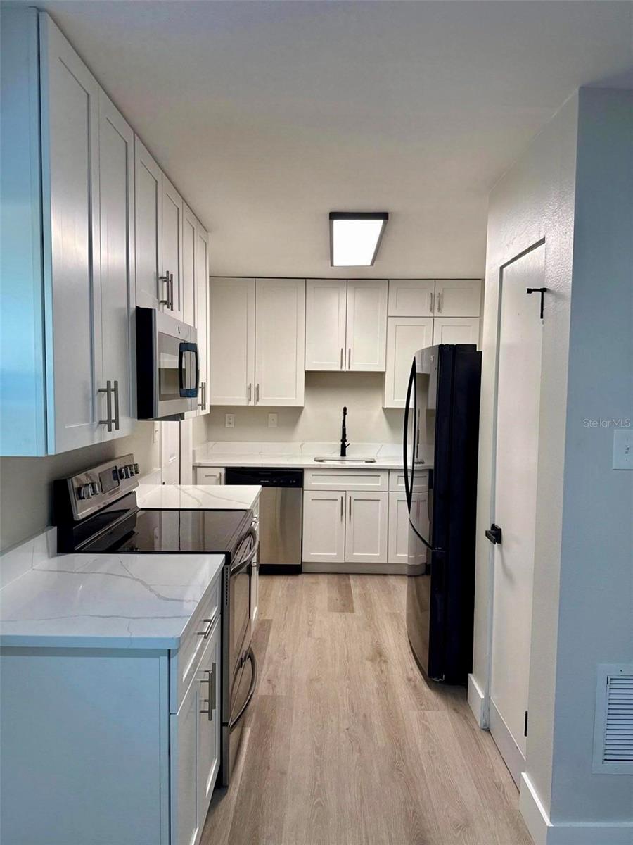 Image 2 of 7 For 3659 Lalani Way