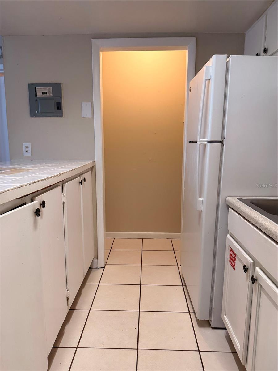 Image 13 of 16 For 5111 Curry Ford Road 4