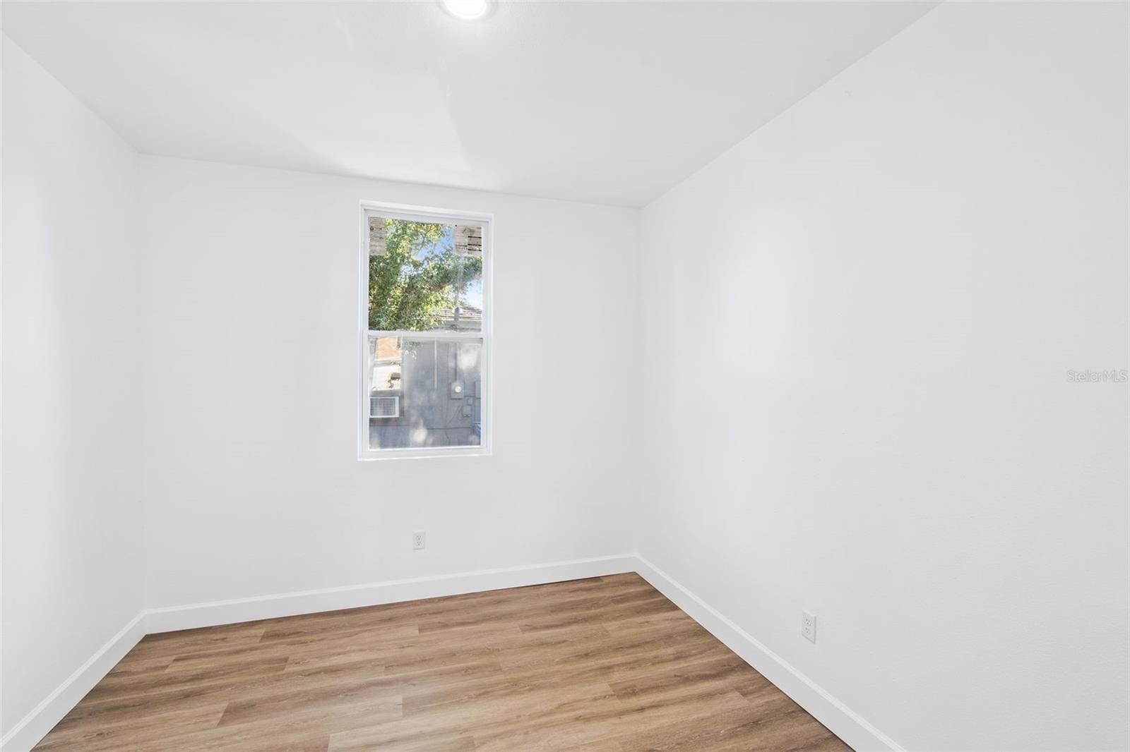 Image 14 of 19 For 248 Magnolia Street