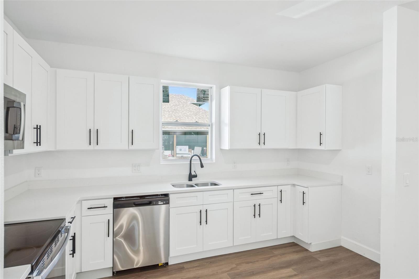 Image 8 of 19 For 248 Magnolia Street