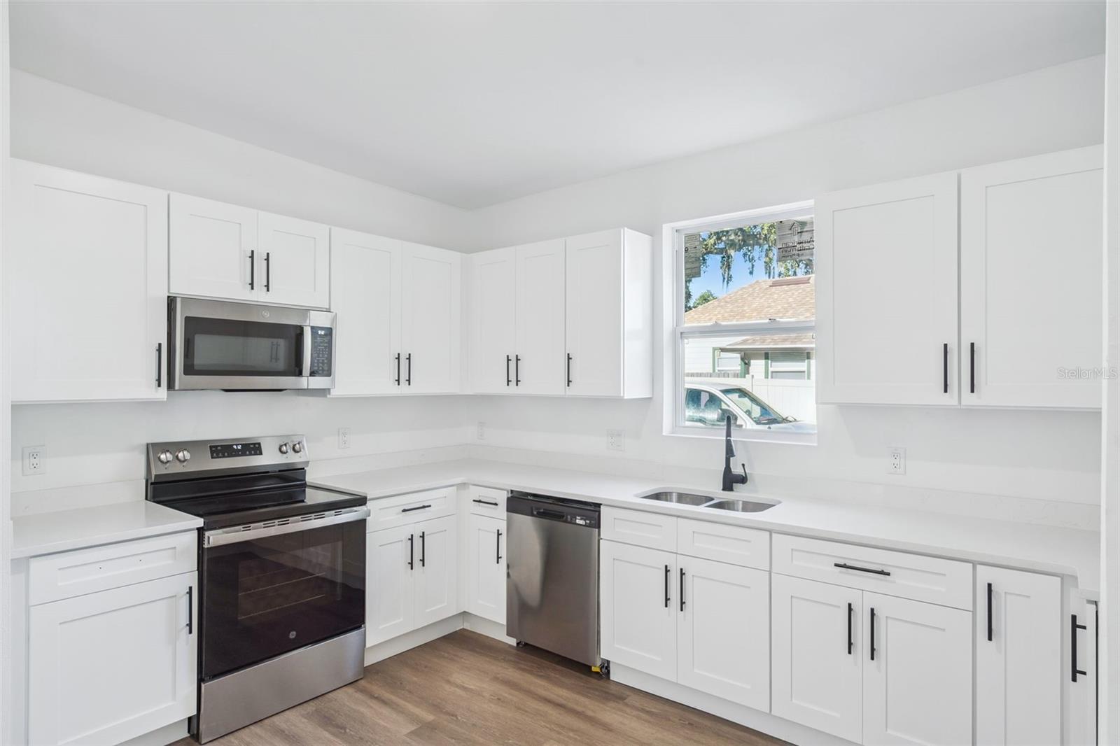 Image 9 of 19 For 248 Magnolia Street