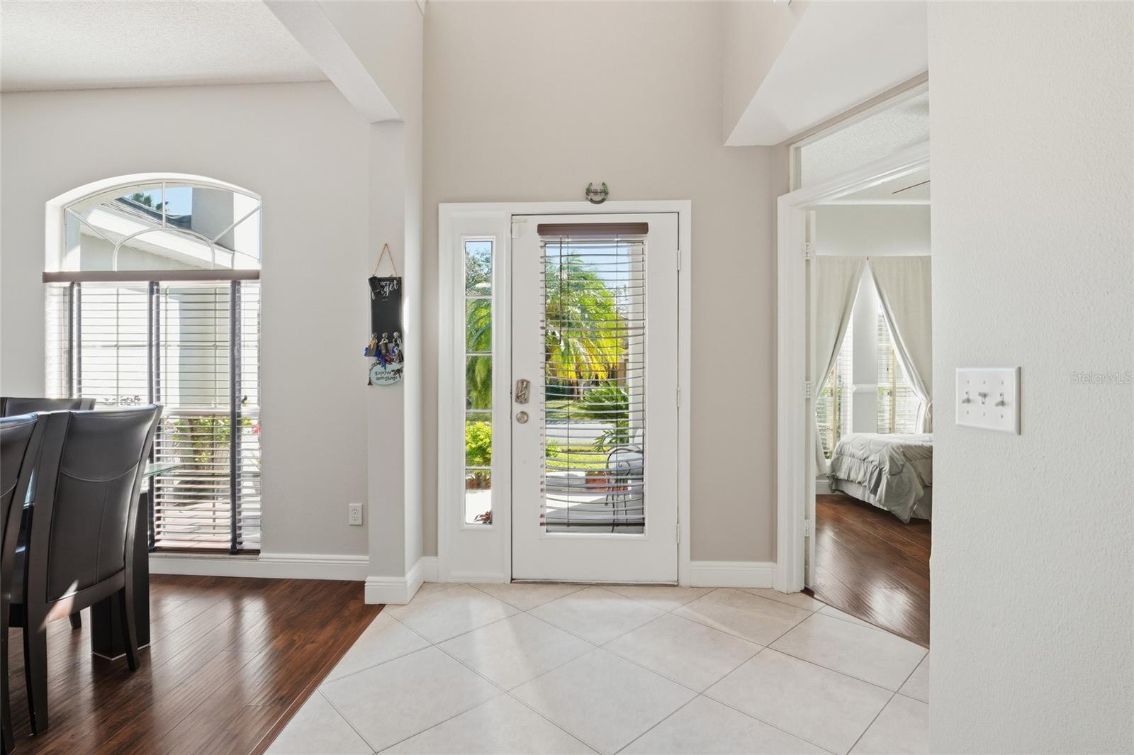 Image 3 of 34 For 930 Oak Chase Drive