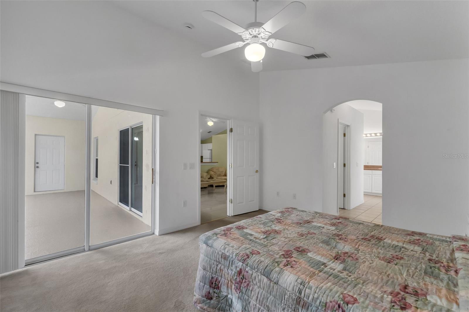 Image 16 of 48 For 4700 Cumbrian Lakes Drive