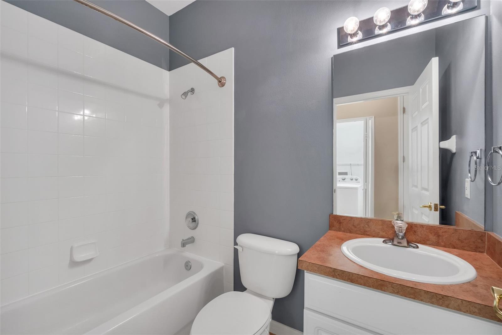 Image 19 of 48 For 4700 Cumbrian Lakes Drive