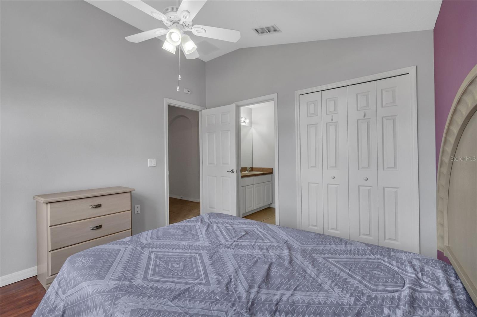 Image 23 of 48 For 4700 Cumbrian Lakes Drive