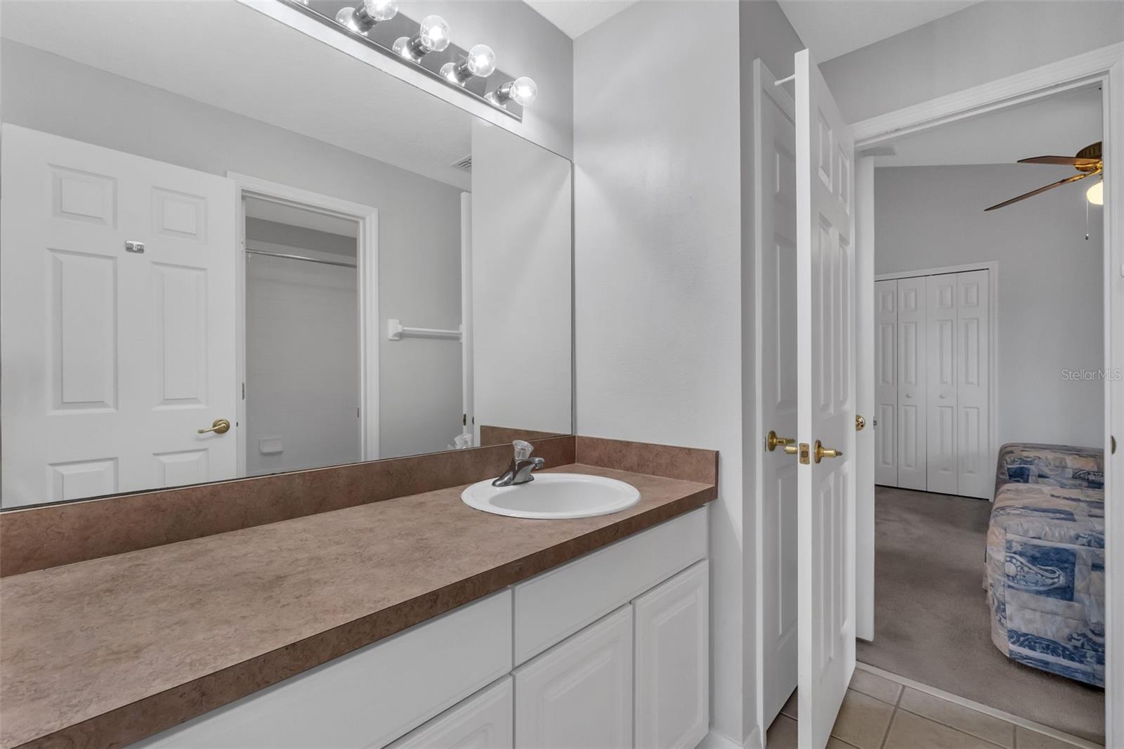 Image 27 of 48 For 4700 Cumbrian Lakes Drive