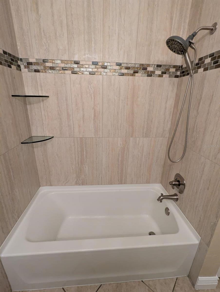 Image 13 of 22 For 2747 Via Capri  1131