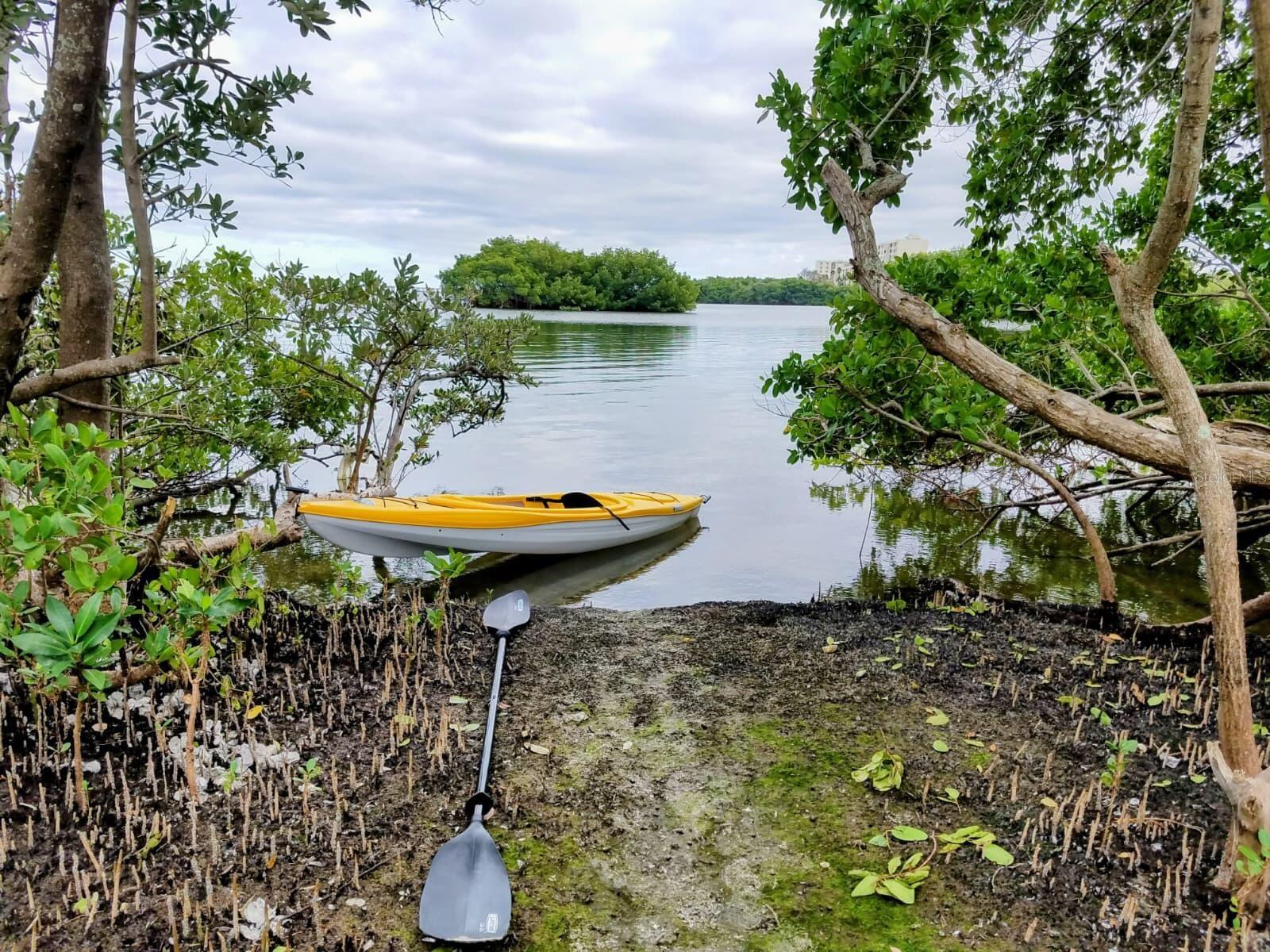 Image 16 of 22 For 2747 Via Capri  1131