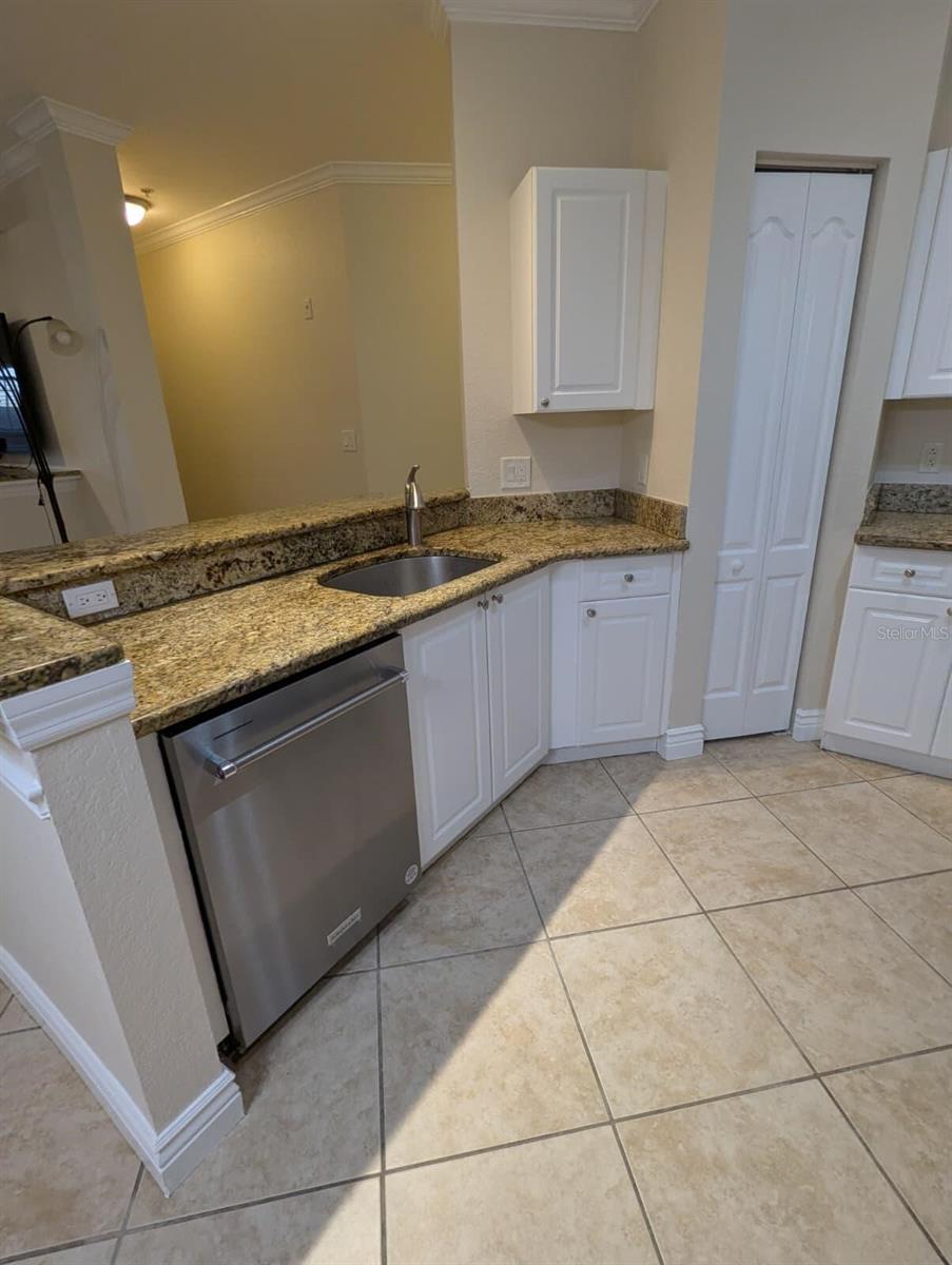 Image 19 of 22 For 2747 Via Capri  1131