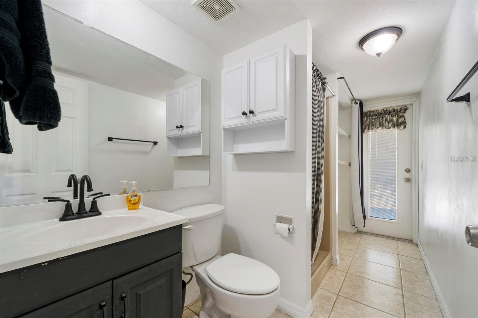 Image 3 of 4 For 3310 Middletown Street