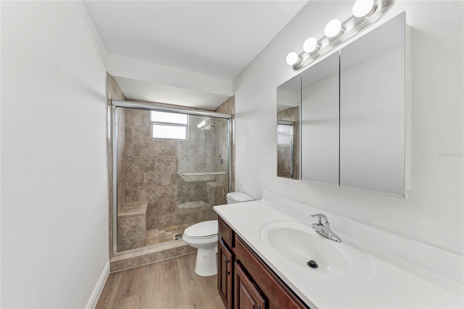 Image 13 of 22 For 4233 5th Avenue W