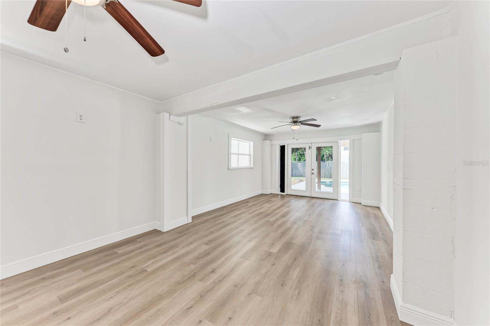 Image 15 of 22 For 4233 5th Avenue W