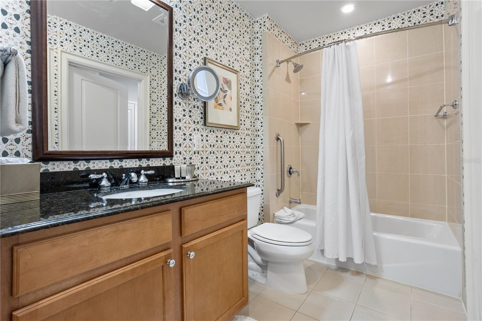 Listing photo id 9 for 8495 Miracle Drive Ne 305