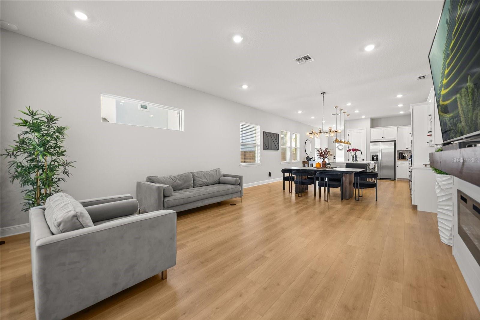 Image 19 of 50 For 10175 Peebles Street