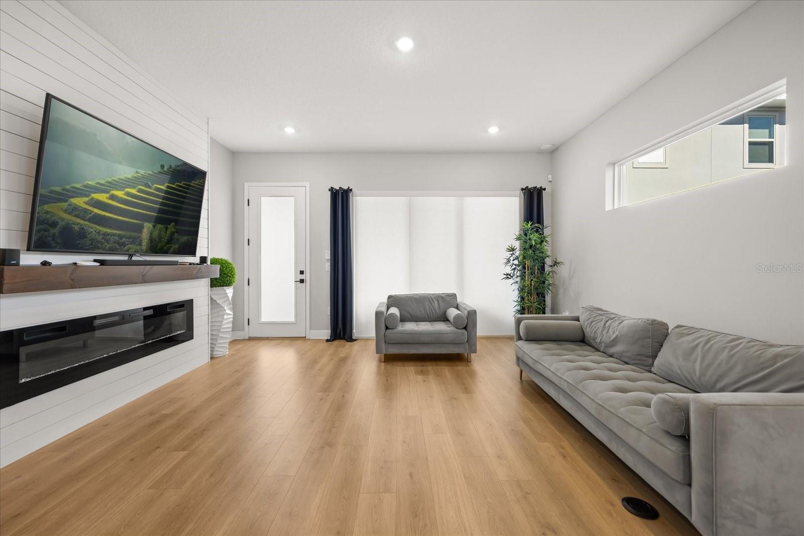 Image 20 of 50 For 10175 Peebles Street