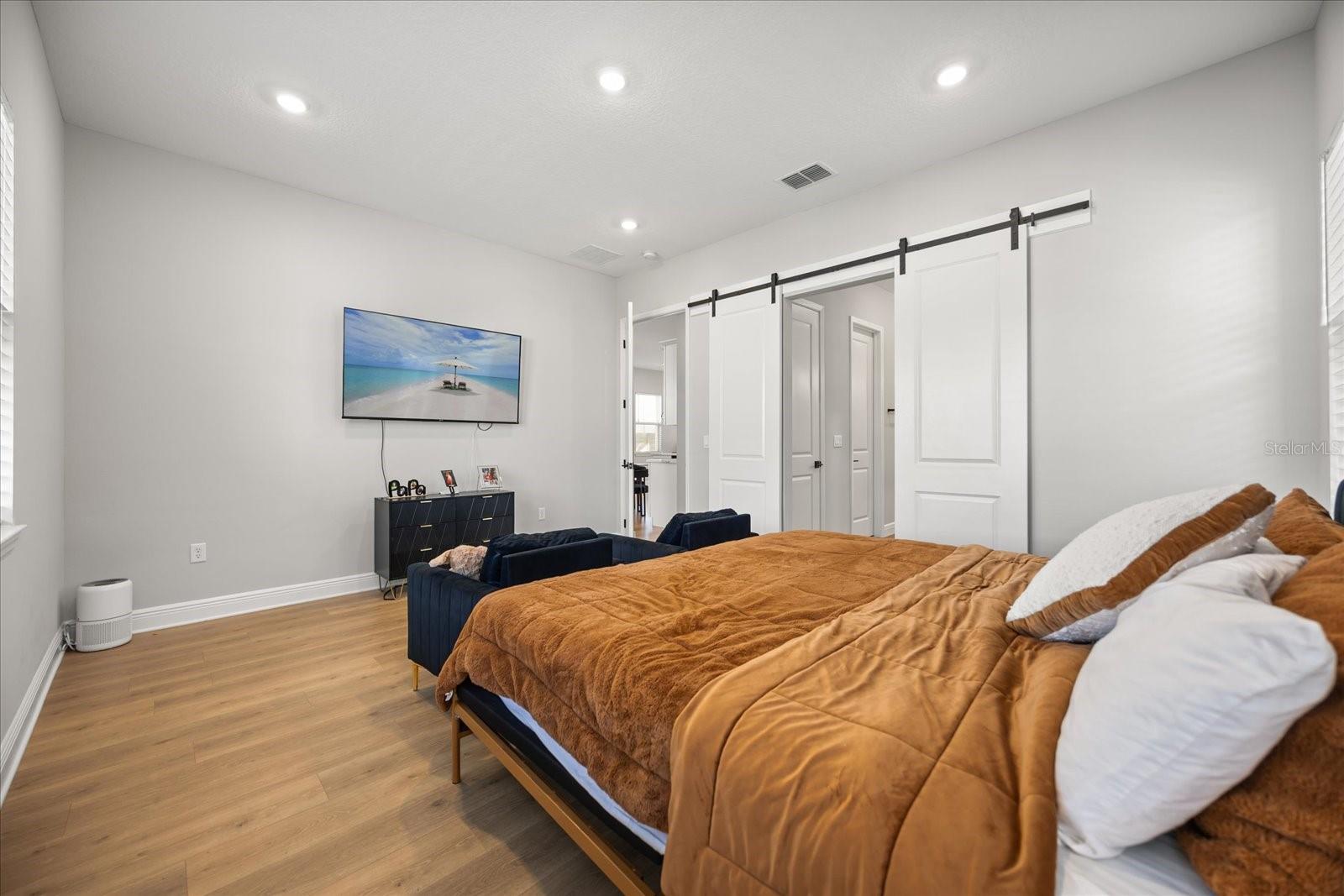 Image 23 of 50 For 10175 Peebles Street