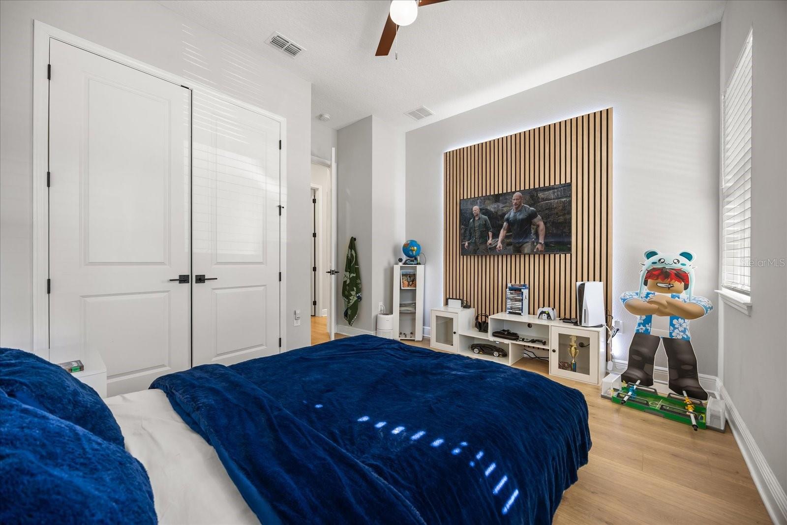 Image 32 of 50 For 10175 Peebles Street