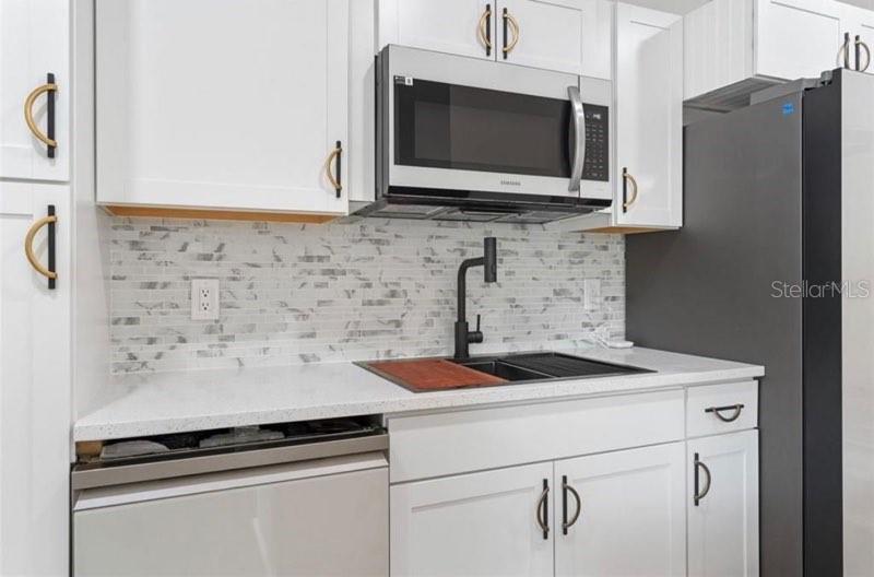 Image 3 of 14 For 216 Jean Street