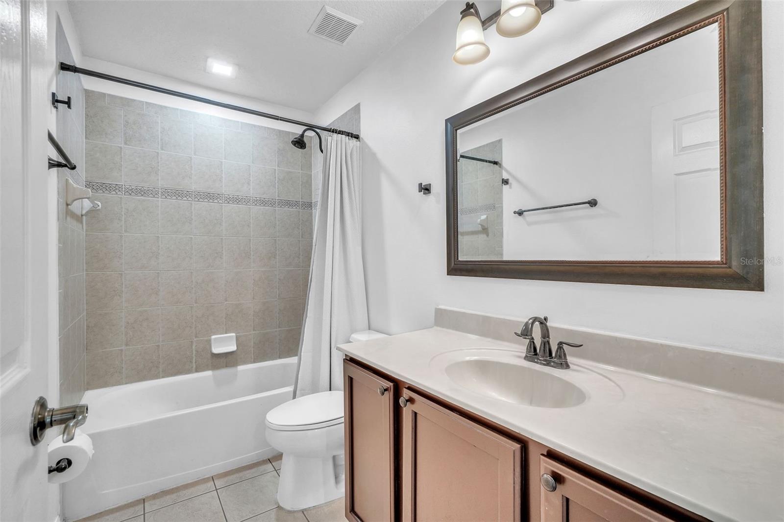 Image 20 of 39 For 9826 Heron Pointe Drive