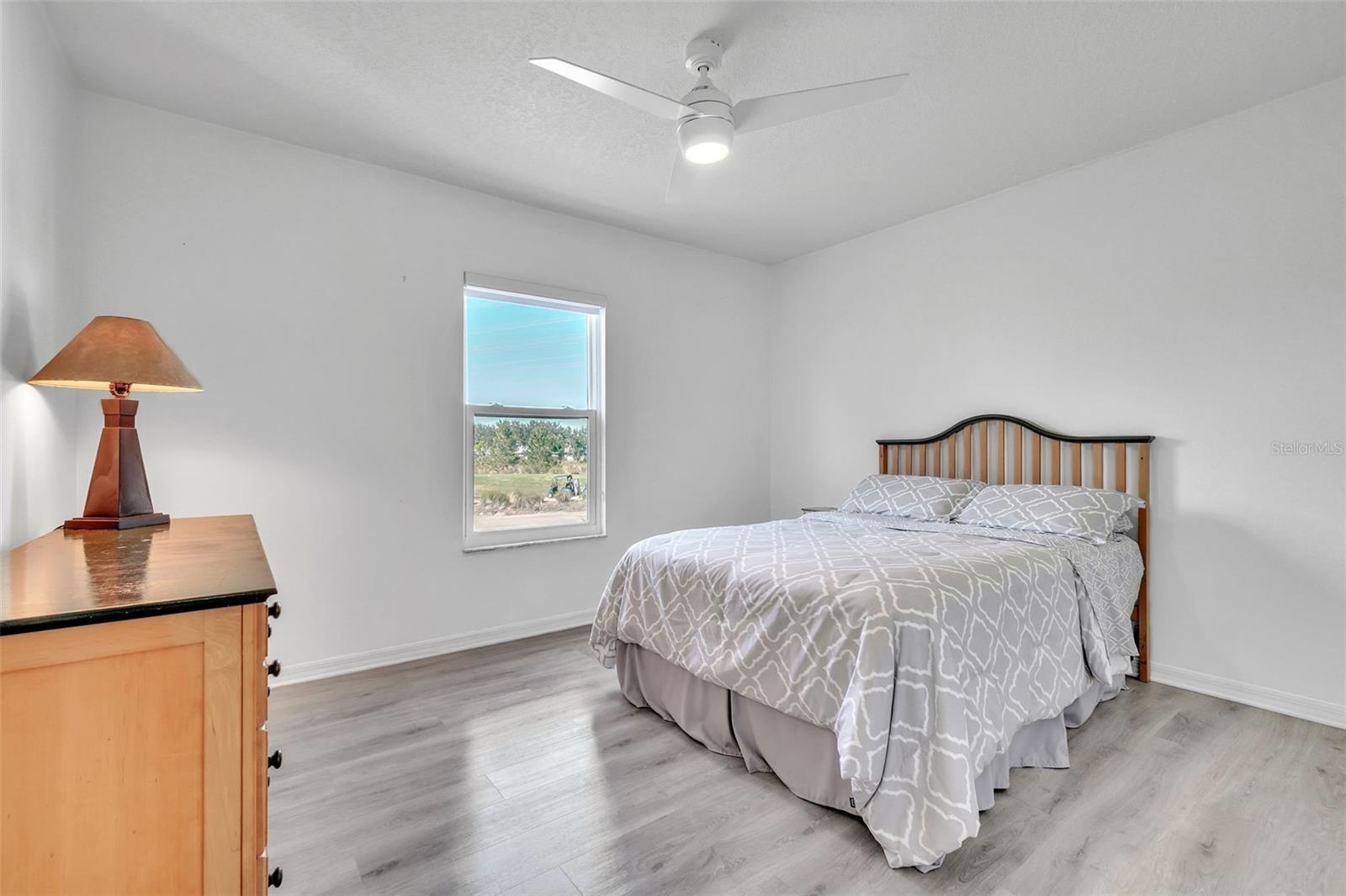 Image 25 of 39 For 9826 Heron Pointe Drive