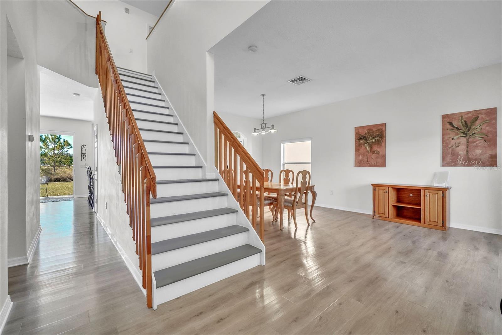 Image 4 of 39 For 9826 Heron Pointe Drive