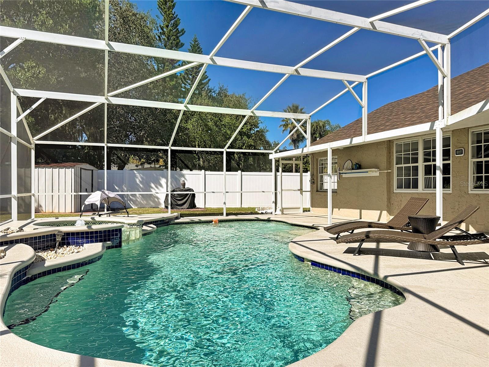 Image 30 of 41 For 10729 Oak Glen Circle