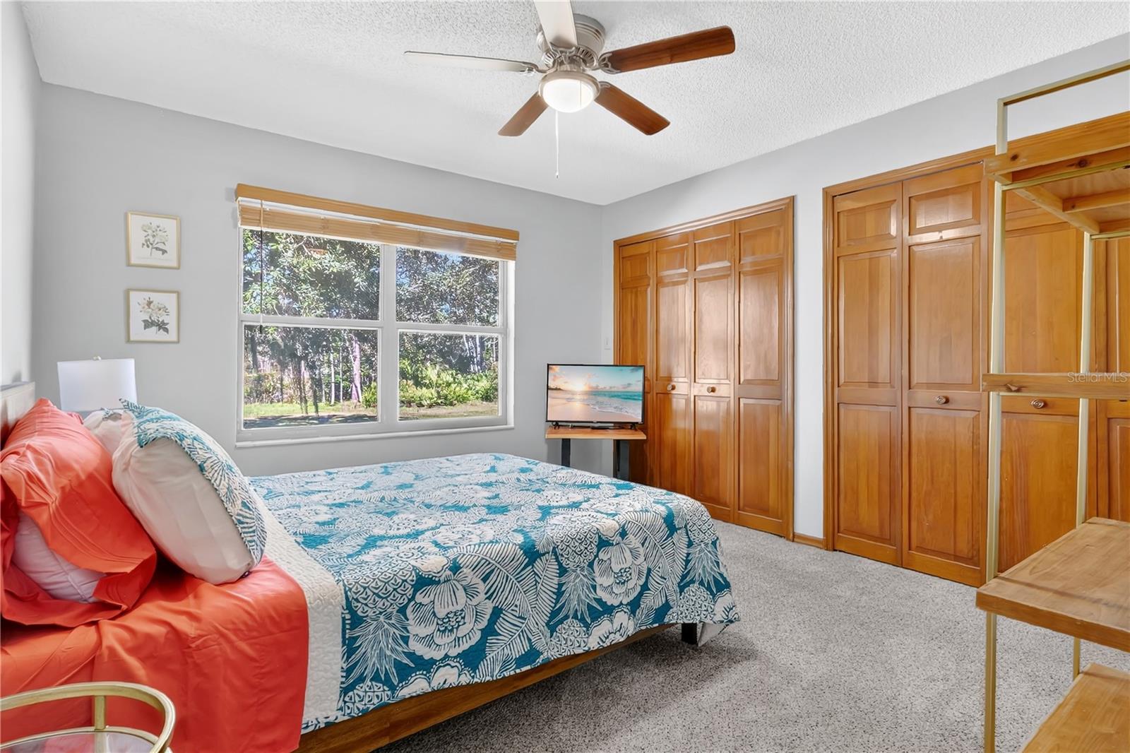 Listing photo id 16 for 3701 Genova Court