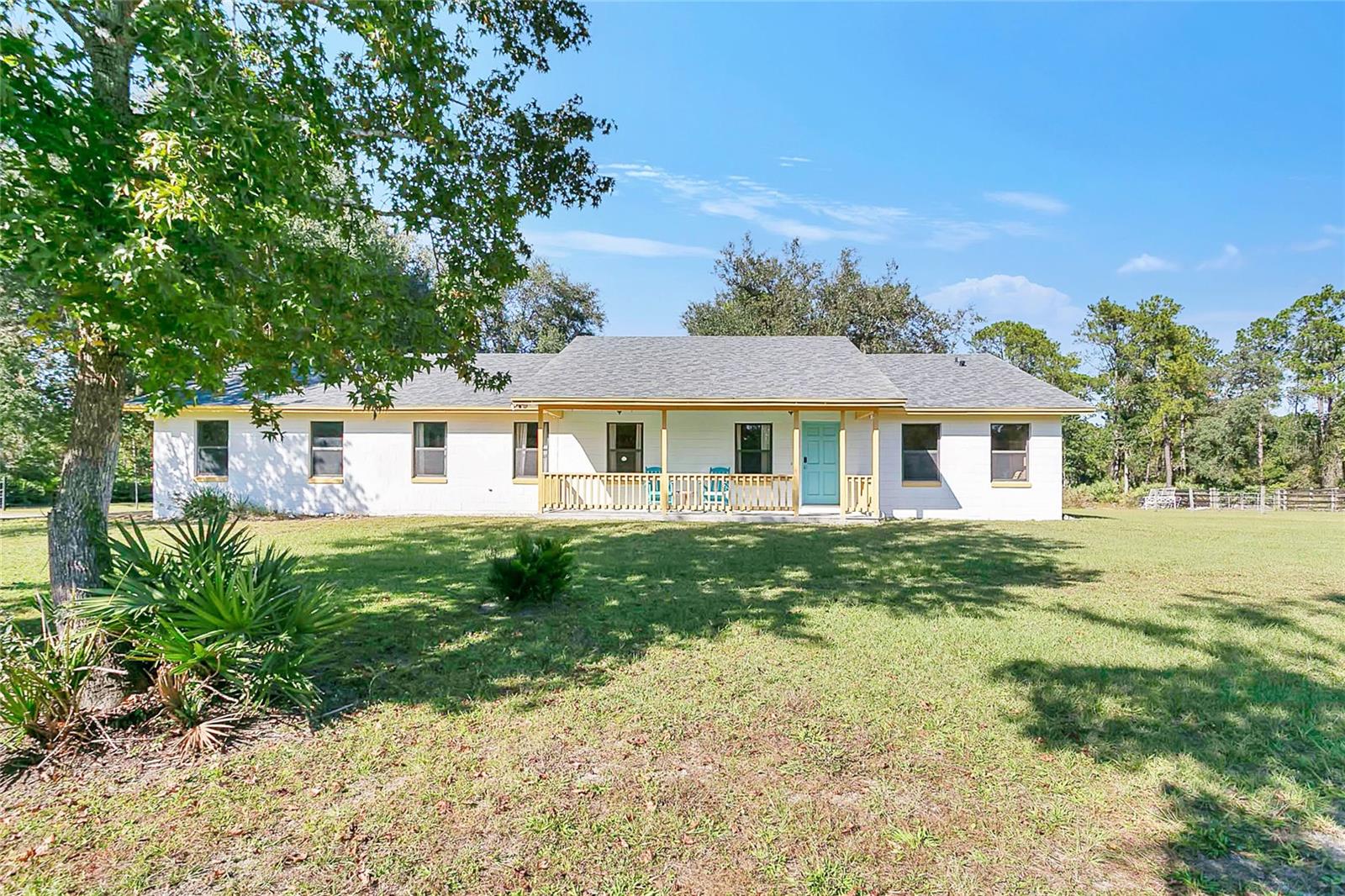 Listing photo id 35 for 3701 Genova Court