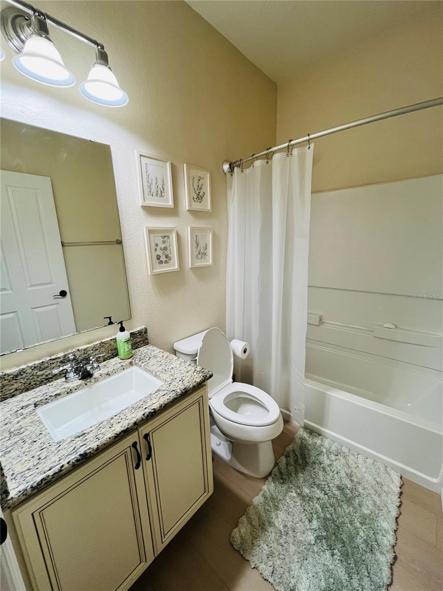 Listing photo id 9 for 14037 Pecan Orchard Drive