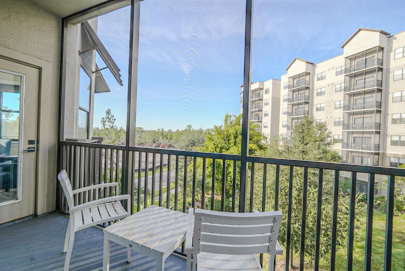 Image 3 of 14 For 14501 Grove Resort 2335