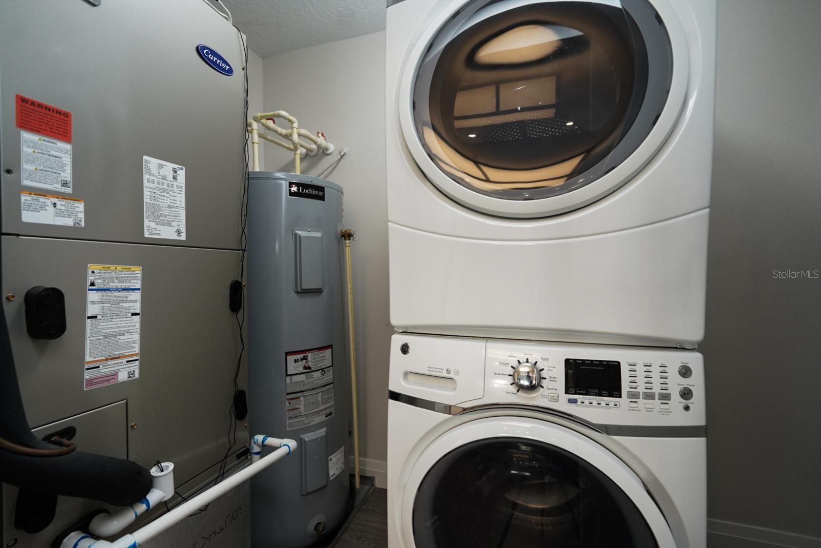 Image 8 of 14 For 14501 Grove Resort 2335