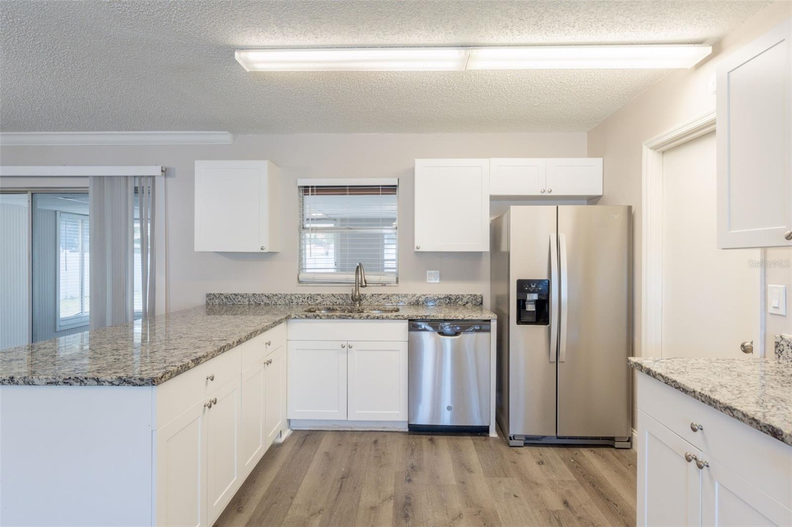 Image 10 of 31 For 4013 27th Avenue W